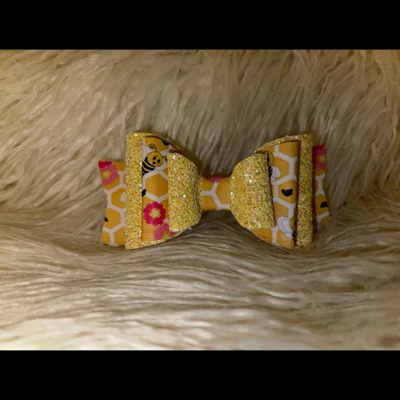 Cute 1in Honey Bee Hair Bow - Picture 1 of 1